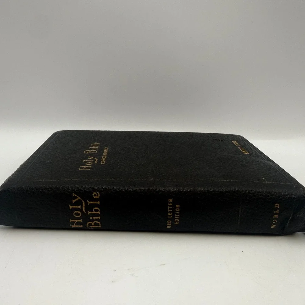 Vintage 1945 KJV Holy Bible Red Letter Edition World Publishing Zipper Cover